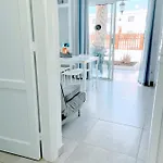 Blue Island Pool View & Wi-fi By Irent Fuerteventura Apartamento