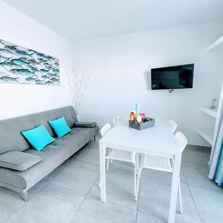 Blue Island Pool View & Wi-fi By Irent Fuerteventura Apartment *